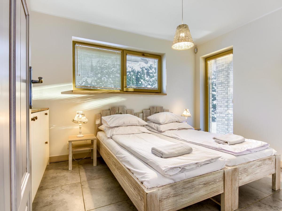Mazursko - Komfortowe Apartamenty Nad Jeziorem, Sauna, Kominki Na Parterze Kretowiny Exterior photo