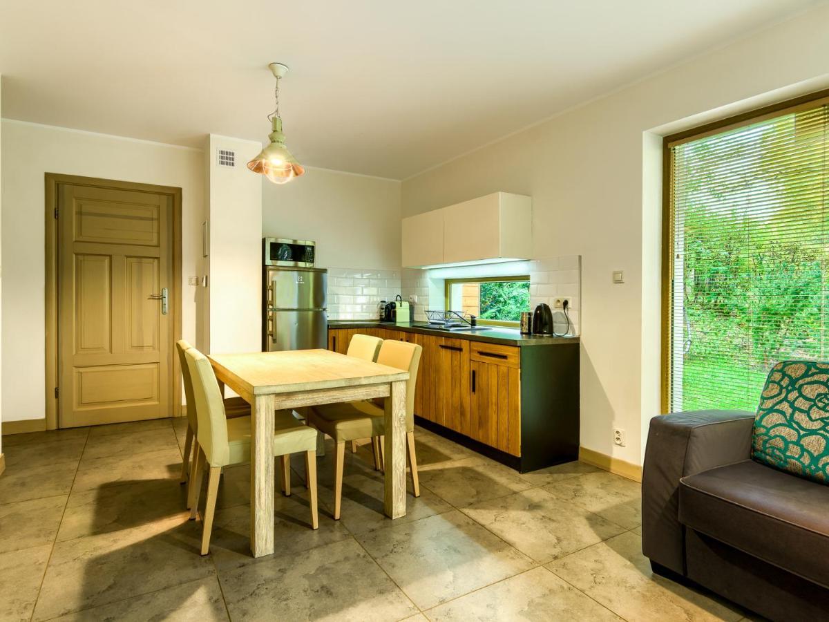 Mazursko - Komfortowe Apartamenty Nad Jeziorem, Sauna, Kominki Na Parterze Kretowiny Exterior photo