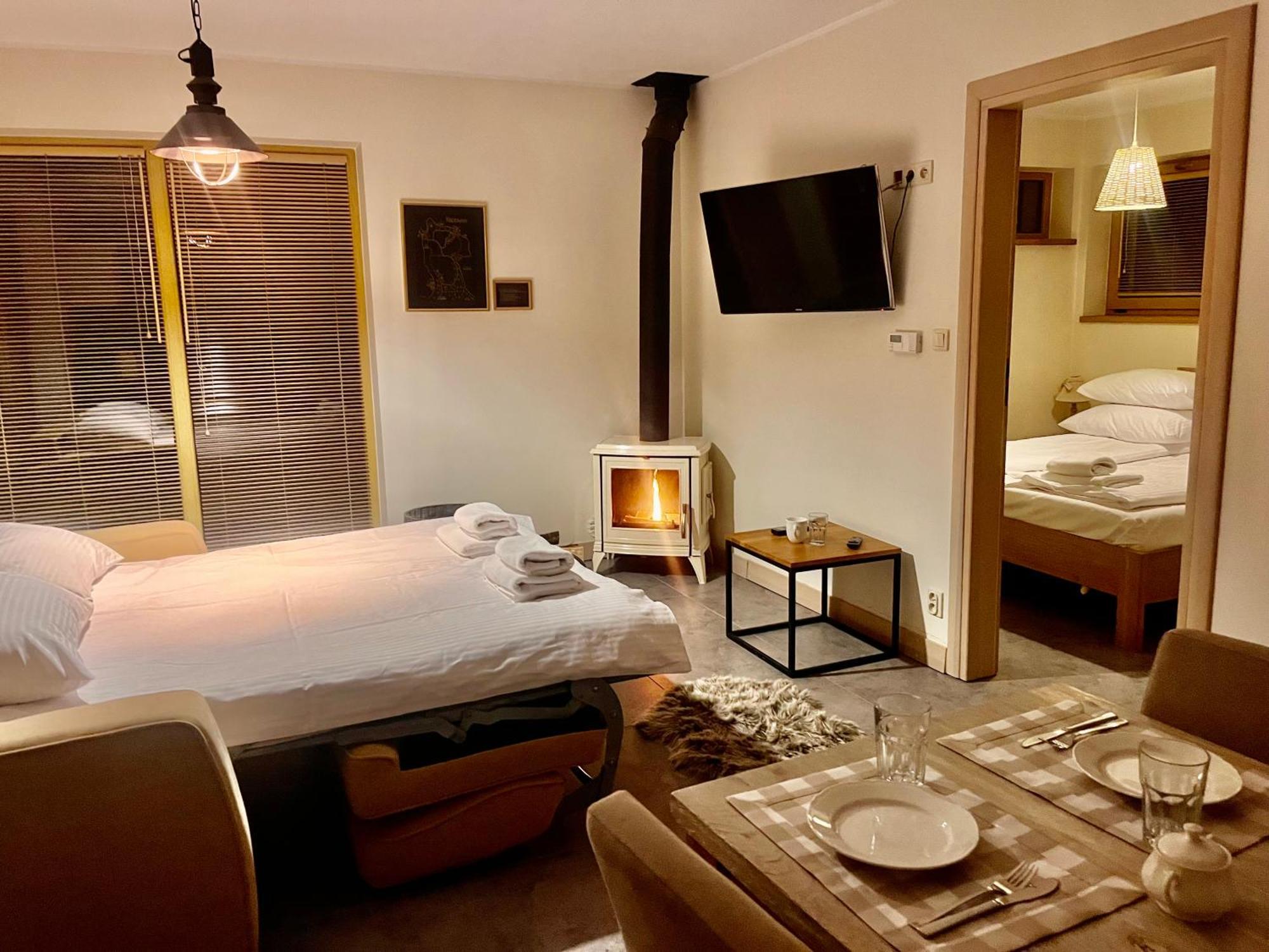 Mazursko - Komfortowe Apartamenty Nad Jeziorem, Sauna, Kominki Na Parterze Kretowiny Exterior photo