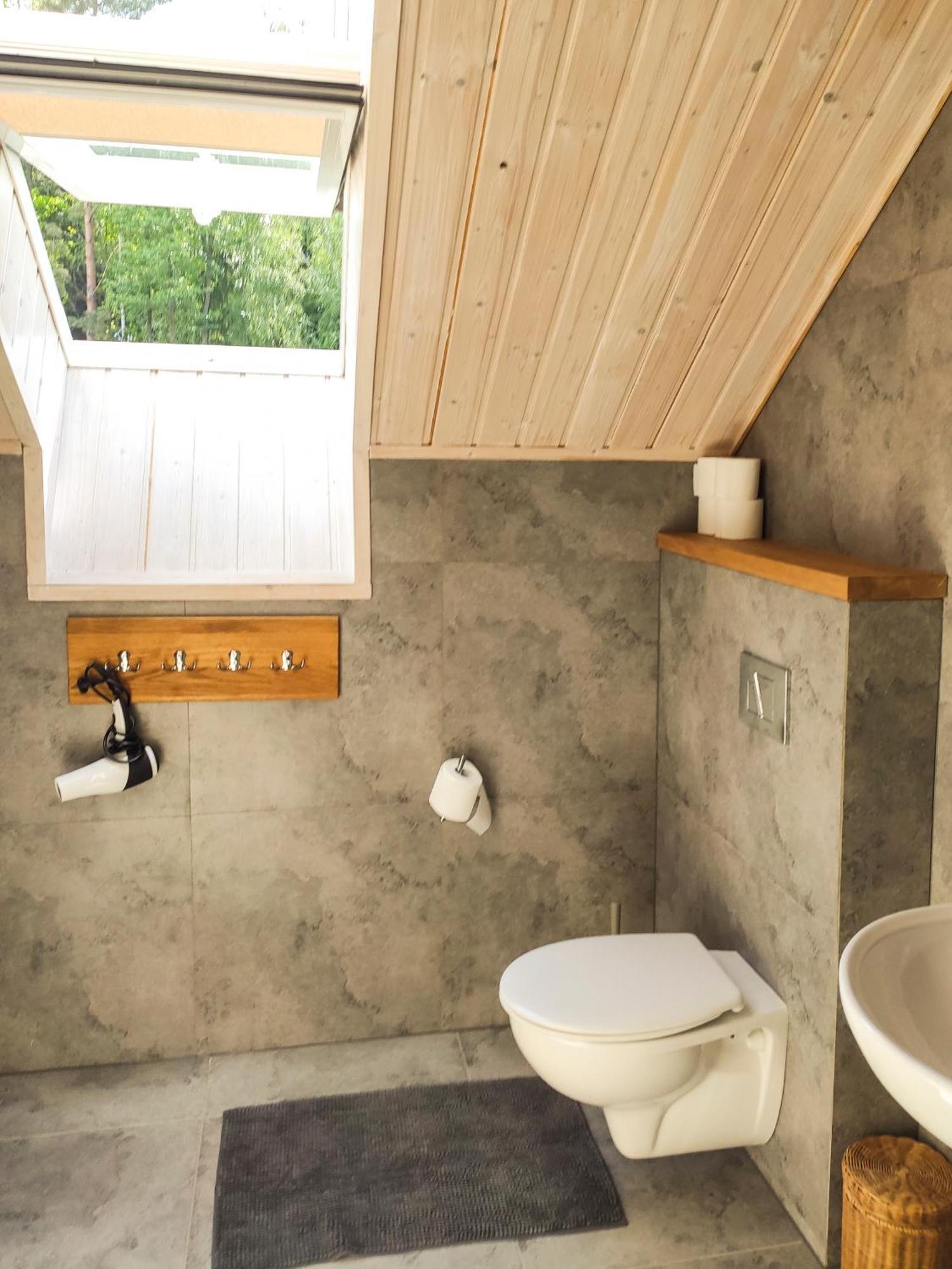 Mazursko - Komfortowe Apartamenty Nad Jeziorem, Sauna, Kominki Na Parterze Kretowiny Room photo